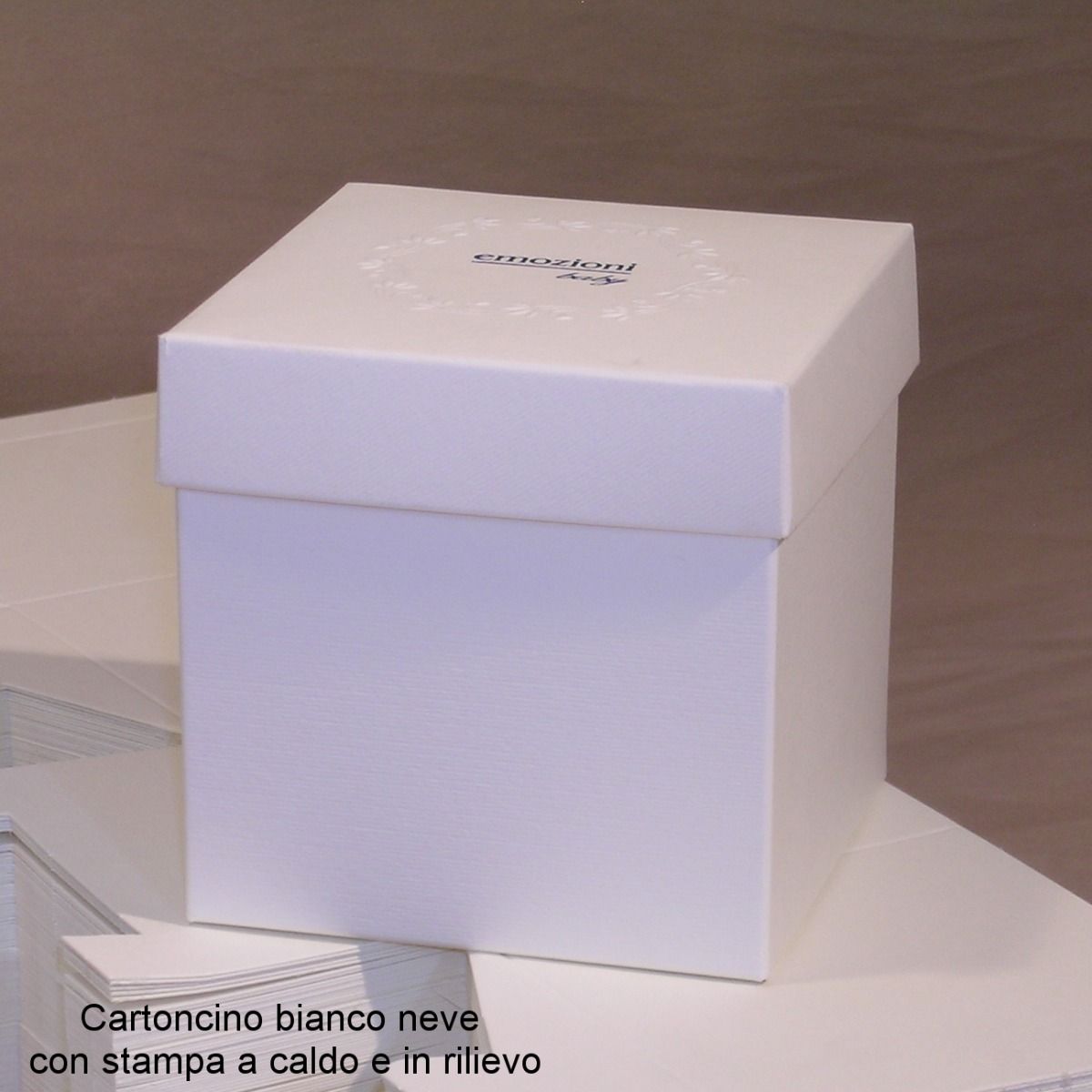 Scatola CARTONE BIANCA 10x10x15 cm per bomboniere portaconfetti vendita  online